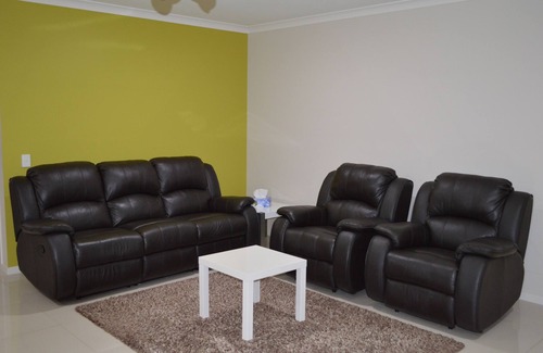 Wodonga House | Memories Made:Close to city centre