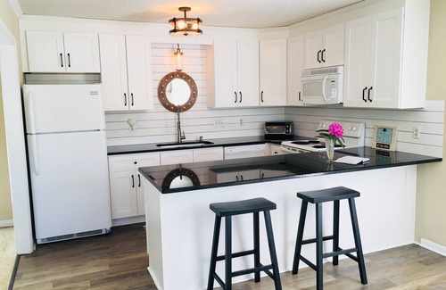 Mount Mourne House | Memories on Malibu: kayaks,SUP, floats, firepit & s'mores.Tritoon rental onsite!