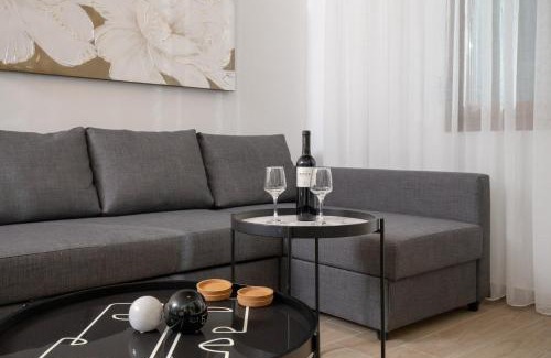 Pilalimata Apartment | Memories Suites - Charming Suite with Sea View