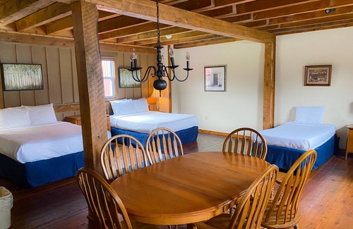 Mount Pocono House | Memorytown USA