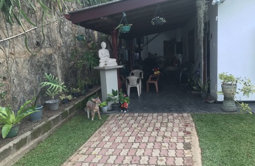 Kamburugamuwa House | Menara Villa