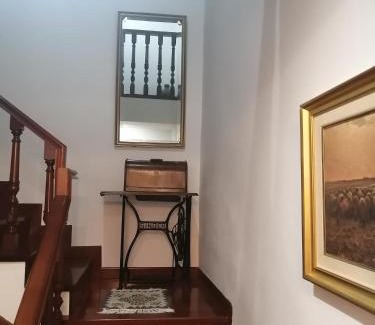 Mansilla de las Mulas House | MENCIA