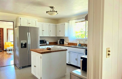 Fort Bragg House | Mendocino Coast Home with Sauna and Fireplace