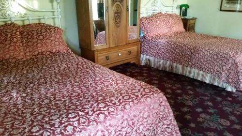 Mendocino Hotel | Mendocino Hotel & Garden