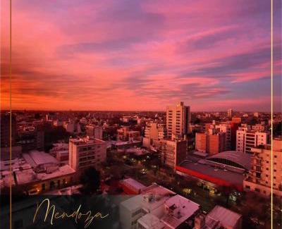 Historic Center Apartment | Mendoza Premium Suites - Dpto de Lujo Piso 14 - Vista A La Montaña!