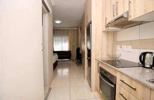 Hatfield Apartment | Menlyn Maine Spacious Cottage