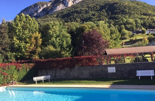 Menthon-Saint-Bernard Apartment | MENTHON ST BERNARD, type 3, Résidence avec piscine,6 PERS