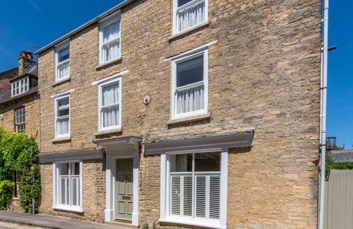 Charlbury House | Merchant House, Charlbury - sleeps 12 guests in 6 bedrooms