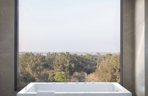 Chandigarh Hotel | Mercure Chandigarh Tribune Chowk