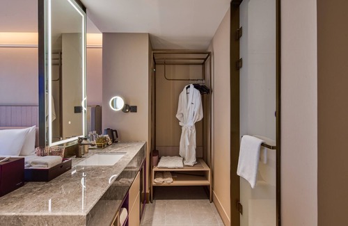 Downtown Hangzhou Hotel | Mercure Hangzhou West Lake Fengqi Road