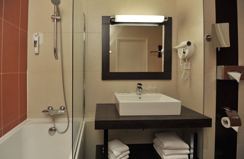 Maurepas Hotel | Mercure Maurepas Saint Quentin