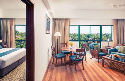 Yankin Township Hotel | Mercure Yangon Kaba Aye