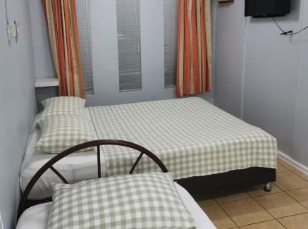 Kampung Lintang House | Merdeka Guest House 2
