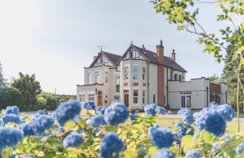 Wirral House | Mere Brook House
