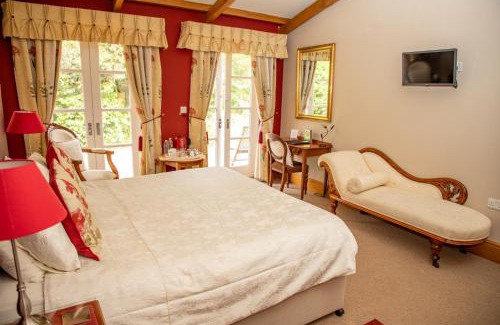Wirral House | Mere Brook House