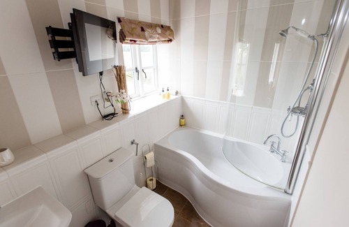 Wirral Bed & Breakfast | Mere Brook House
