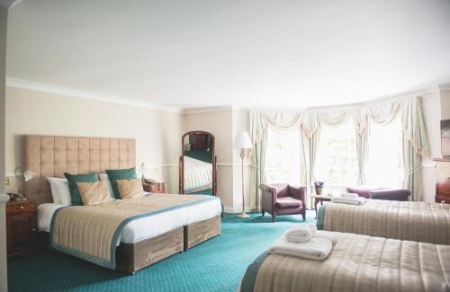Mere Hotel | Mere Court Hotel