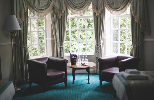 Mere Hotel | Mere Court Hotel