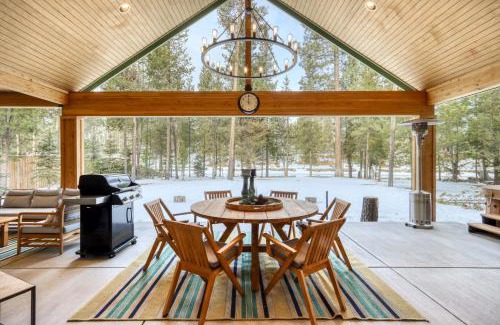 Oregon Water Wonderland House | Merganser Memories