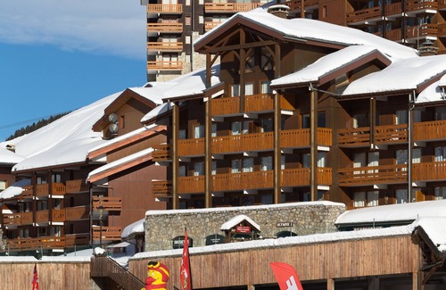 Les Allues Apartment | MERIBEL MOTTARET 3 ROOMS FAMILY REDESIGNED - SKIS AND SHOPS AT THE FEET
