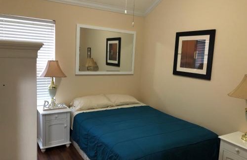 Dickinson House | Meridian Bay