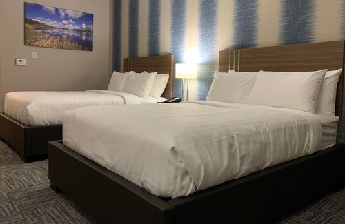 Regina Hotel | Meridian Inn & Suites Regina Airport