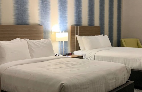 Regina Hotel | Meridian Inn & Suites Regina Airport