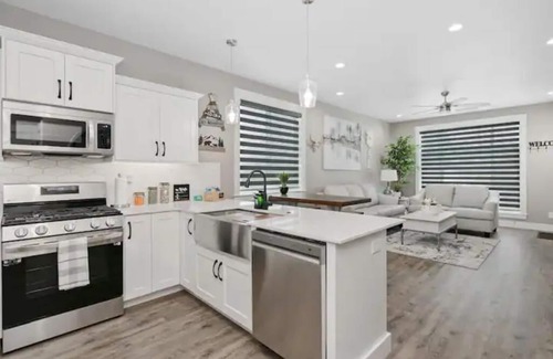 Meridian Condo | Meridians best, cozy and modern