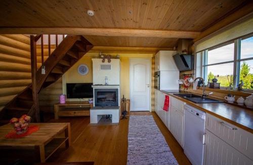 Suuresadama House | Meriti