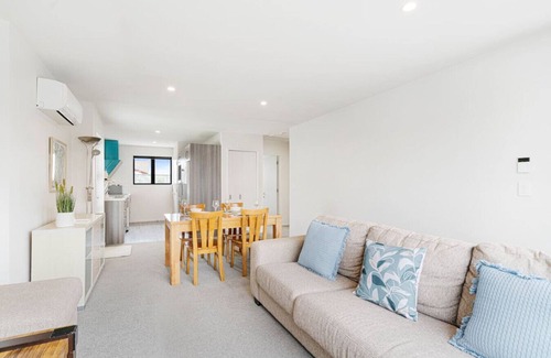 Merivale Apartment | Merivale comfy 2 beds with free parking