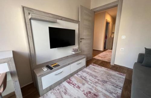 Kultur Mahallesi Apartment | Merkezi, Şık, denize 3 km Kültür kafeler cad. 2 dk '13'