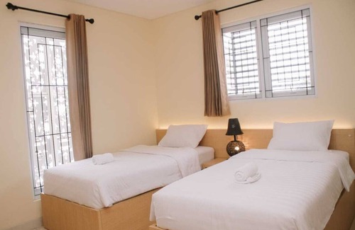 Maumere Bed & Breakfast | Merlin Hotel