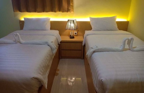 Maumere Bed & Breakfast | Merlin Hotel
