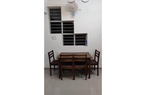 Nashik House | Merlot Retreat