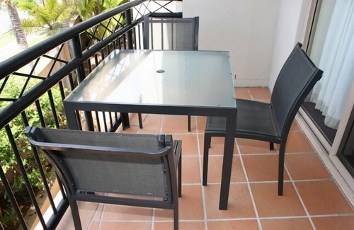 Mermaid Beach Apartment | Mermaid Beach Holiday Apartment @ Turtle Beach