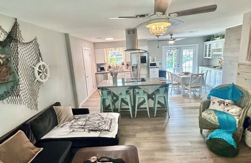 Ocean City House | Mermaid Cottage: Themed house! 5 mi. from pier, 3br, grill, deck, bunk bed