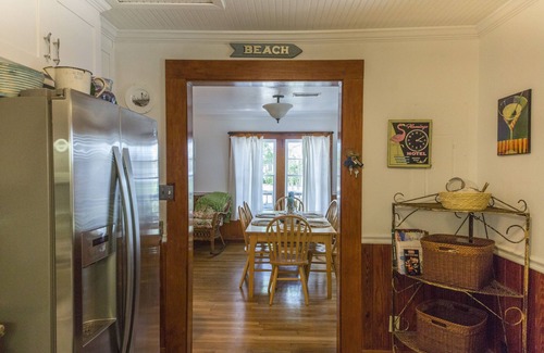 Saint Simons Island Cottage | Mermaid Cottage Priv Heated Pool! 4th Night Free September and October!