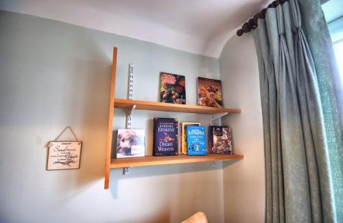 Frinton-on-Sea Apartment | Mermaid Cottages