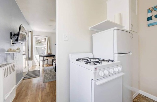 Central Mission Beach Apartment | * Mermaid Cove + Bikes & Garage Parking!