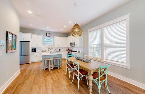 Panama City Beach House | Mermaid Cove Lagoon