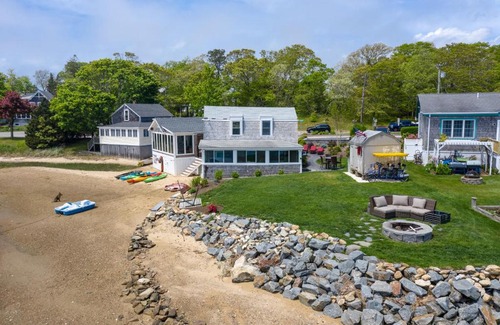 Onset House | Mermaid House Bar,Sea-Deck,30' GLASS WALL,HOT TUB, E-BIKE