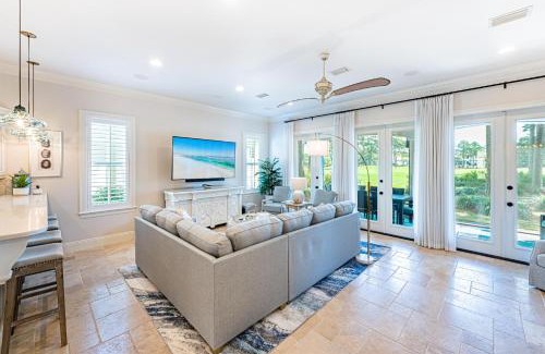 Villa Lago House | Mermaid Manor