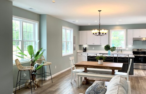 Cedar Neck House | Mermaid Salt Air Sea Cottage - Beaches, Boardwalk, and Dining!