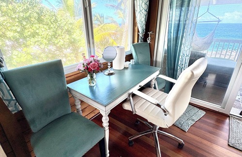 Keaau House | Mermaid’s Lookout WOW the views! Ocean Front, full lanai, heated pool & AC.