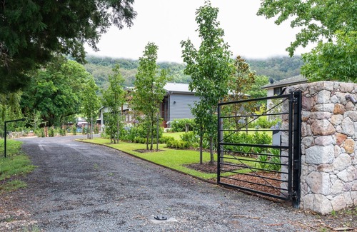Meroo Meadow Cottage | Meroo Springs - Luxury Country Getaway minutes from Berry