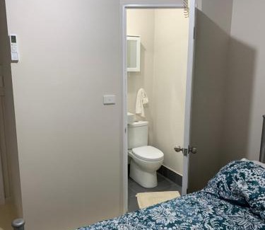 Merredin House | Merredin Cottage on the Avenue