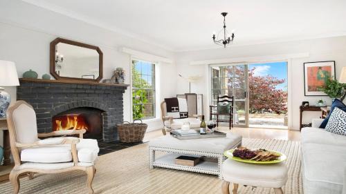 Bowral House | Merrigang Cottage, Bowral