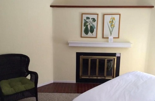Old Monterey Hotel | Merritt House Hotel