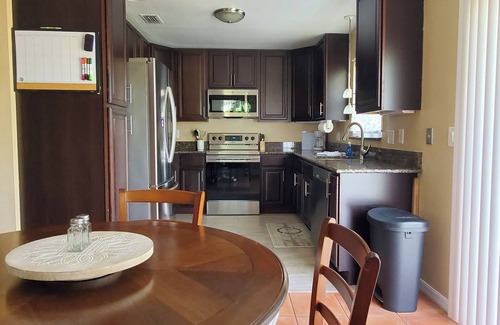 Merritt Island Bed & Breakfast | Merritt Island Trent Art House