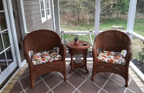 Sturgeon Bay Cottage | Merry Breeze 4 Cottage~Romantic Getaway With 212 Ft Of Sandy Lake Michigan Beach
